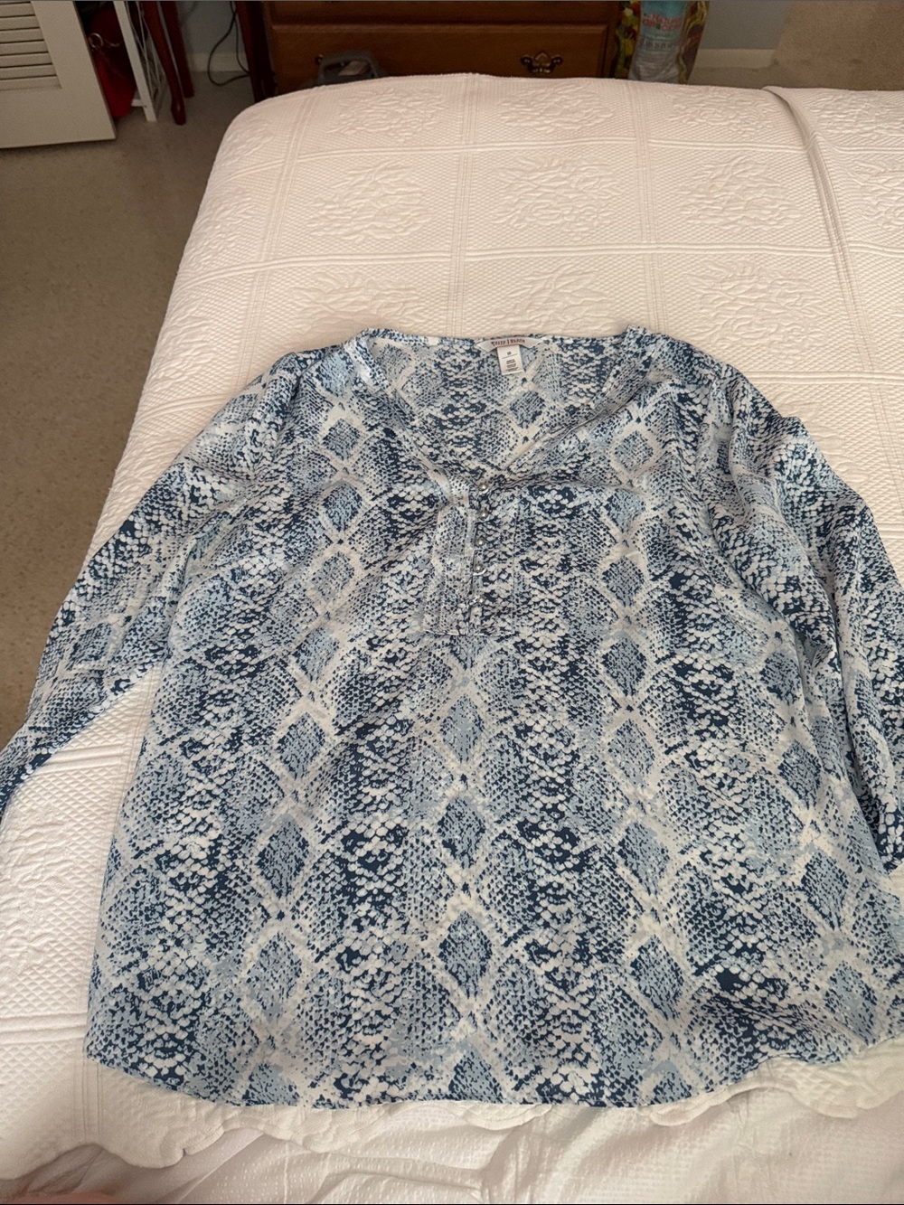 White House Black Market Blue Snake-Print Tunic Top